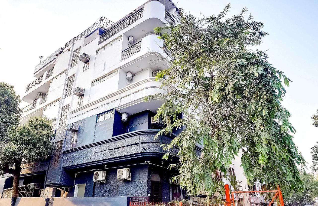 Collection O 71756 Hotel Silver Arrow Near Pacific Mall Tagore Garden Delhi  Dış mekan fotoğraf
