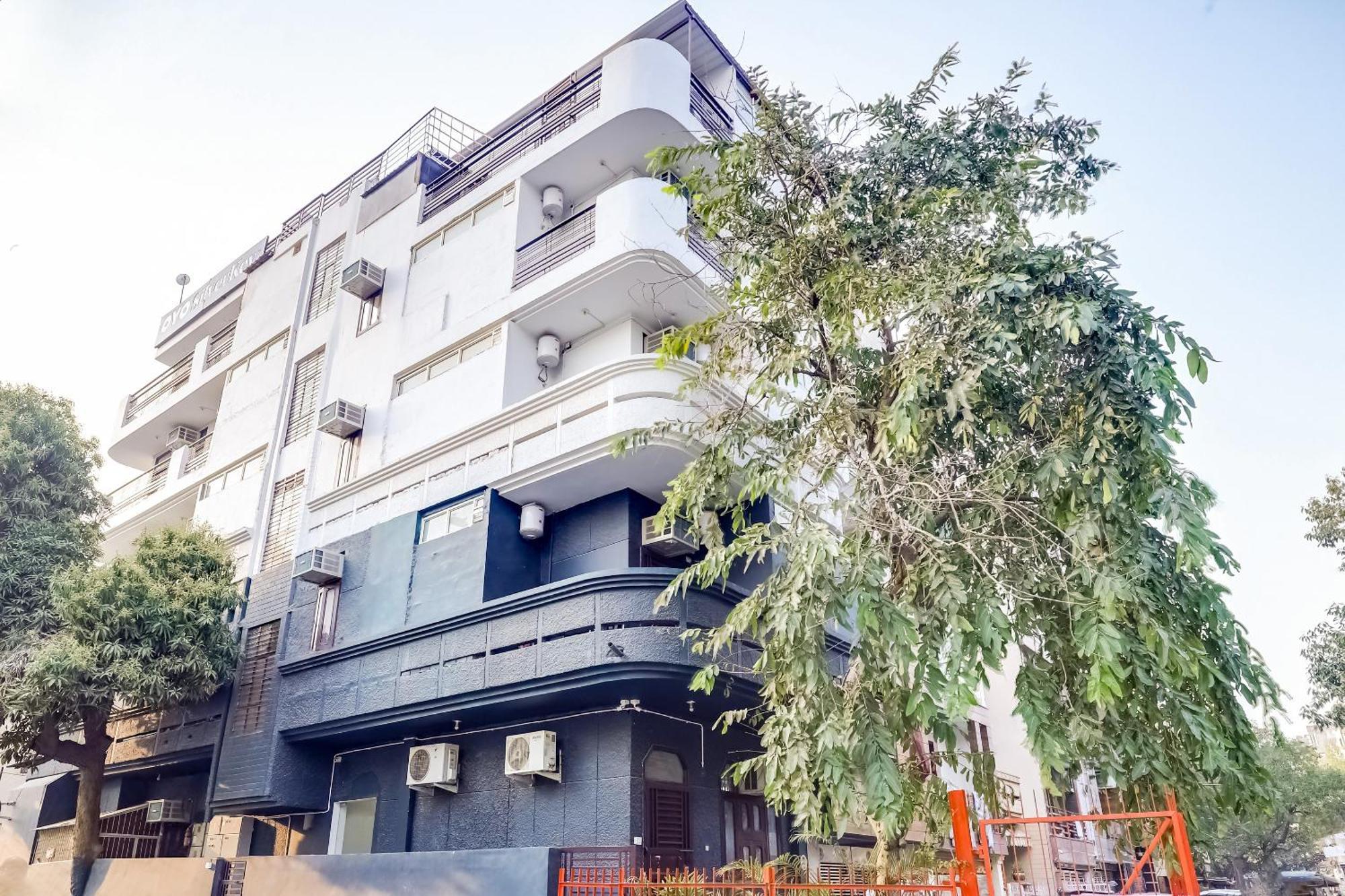 Collection O 71756 Hotel Silver Arrow Near Pacific Mall Tagore Garden Delhi  Dış mekan fotoğraf