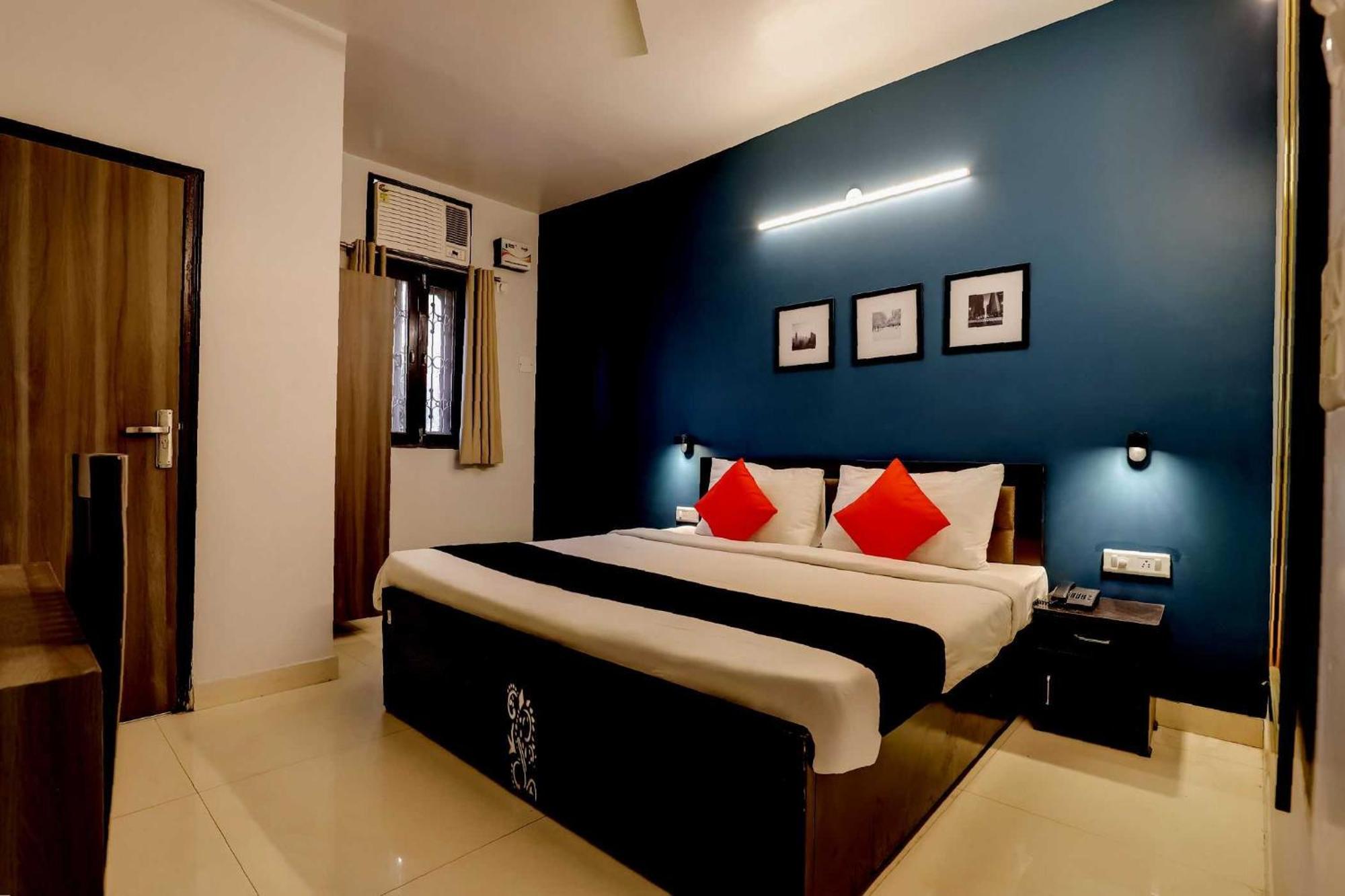Collection O 71756 Hotel Silver Arrow Near Pacific Mall Tagore Garden Delhi  Dış mekan fotoğraf